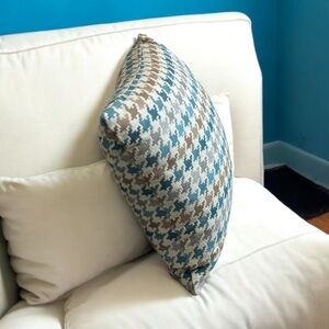 Sunbrella Bingham Lagoon Indoor Outdoor Pillow Houndstooth Woven Upholstery